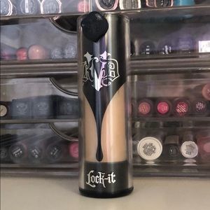 Kat Von D lock it foundation